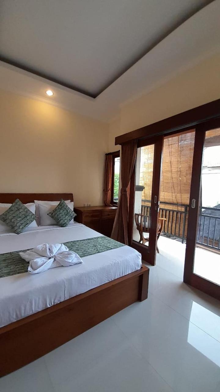 Nugraha Guesthouse 1 Ubud Exterior foto